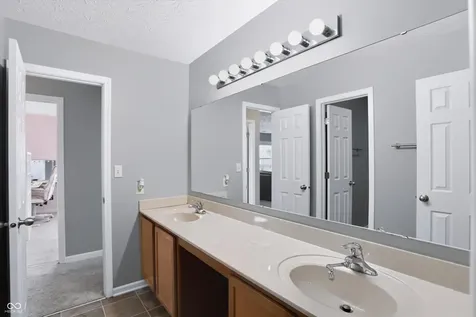 7835 Bombay Lane Indianapolis IN 46239