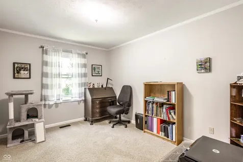8050 Clearwater Drive Indianapolis IN 46256