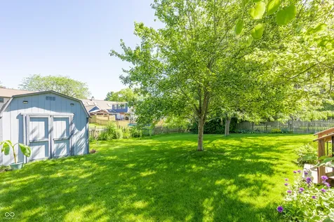 8050 Clearwater Drive Indianapolis IN 46256