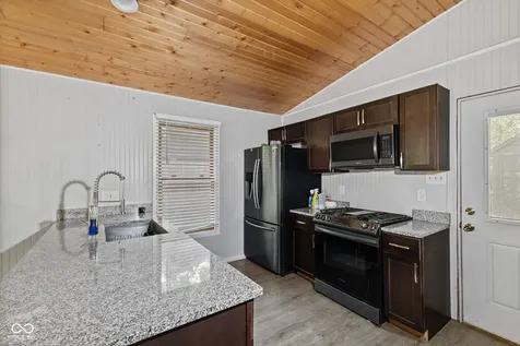 1737 E 72nd Street Indianapolis IN 46240