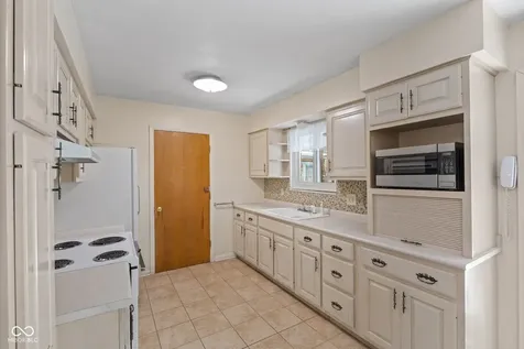 3555 Rahke Road Indianapolis IN 46217
