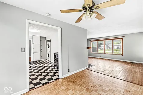 6634 N Oakview Drive Indianapolis IN 46278