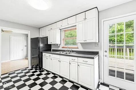 6634 N Oakview Drive Indianapolis IN 46278