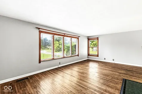 6634 N Oakview Drive Indianapolis IN 46278
