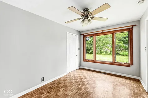 6634 N Oakview Drive Indianapolis IN 46278