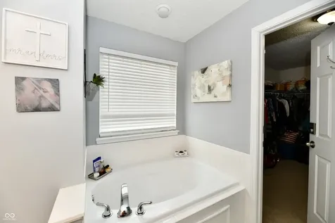 5862 Columbia Circle Greenwood IN 46142