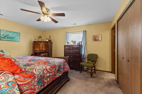 3153 Shellbark Indianapolis IN 46235