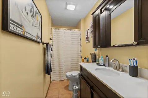 3153 Shellbark Indianapolis IN 46235