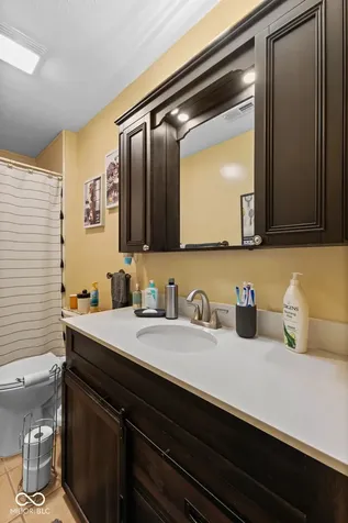 3153 Shellbark Indianapolis IN 46235