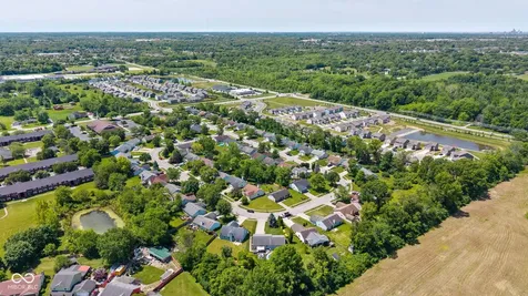 3153 Shellbark Indianapolis IN 46235