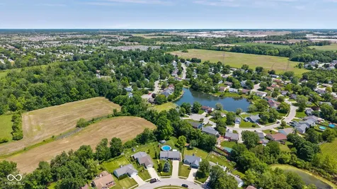 3153 Shellbark Indianapolis IN 46235