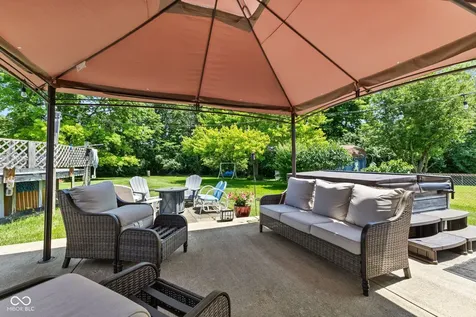 3153 Shellbark Indianapolis IN 46235