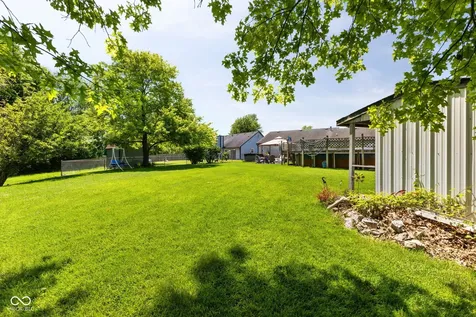 3153 Shellbark Indianapolis IN 46235