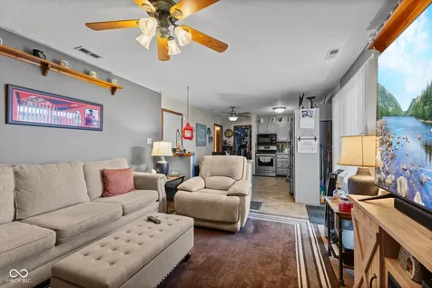 3153 Shellbark Indianapolis IN 46235