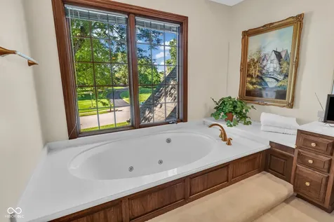 824 Wedgewood Lane Carmel IN 46033