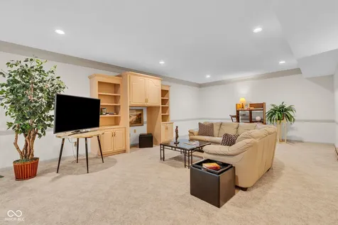 824 Wedgewood Lane Carmel IN 46033