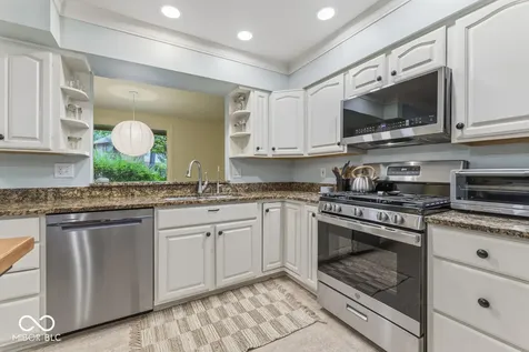 5261 Olympia Drive Indianapolis IN 46228