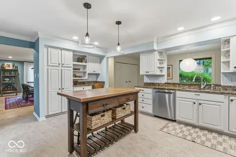 5261 Olympia Drive Indianapolis IN 46228
