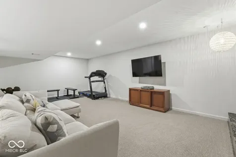 5261 Olympia Drive Indianapolis IN 46228