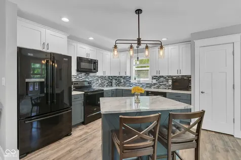 30 Lincoln Hills Coatesville IN 46121