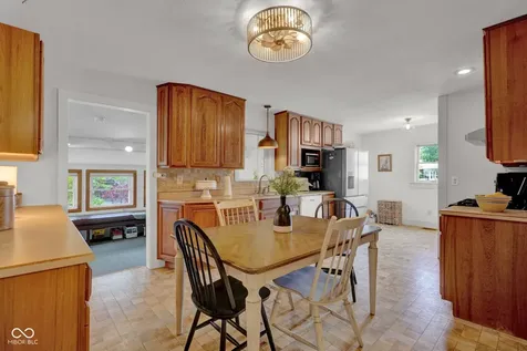 247 W Mechanic Street Bloomfield IN 47424