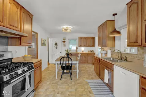 247 W Mechanic Street Bloomfield IN 47424