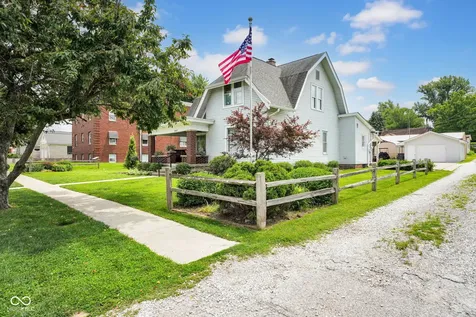 247 W Mechanic Street Bloomfield IN 47424