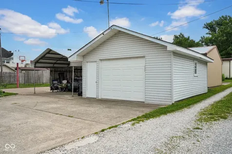 247 W Mechanic Street Bloomfield IN 47424