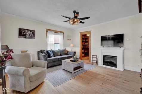 247 W Mechanic Street Bloomfield IN 47424