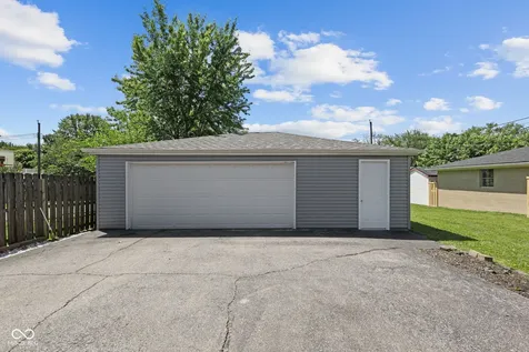 5563 Meadowood Drive Speedway IN 46224