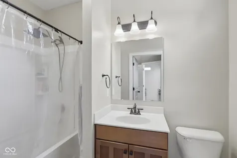 5122 Clemens Place Indianapolis IN 46239