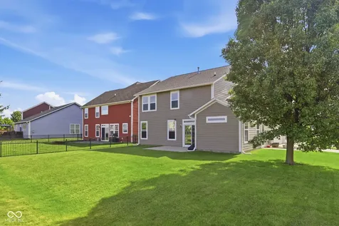 5122 Clemens Place Indianapolis IN 46239