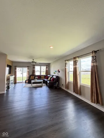 406 Switchgrass Lane Whiteland IN 46184