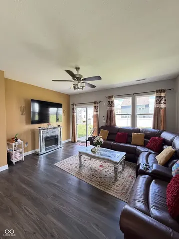 406 Switchgrass Lane Whiteland IN 46184