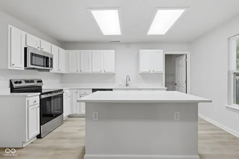 7512 Redcliff Road Indianapolis IN 46256