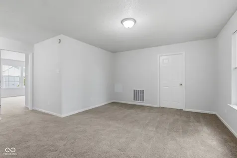7512 Redcliff Road Indianapolis IN 46256