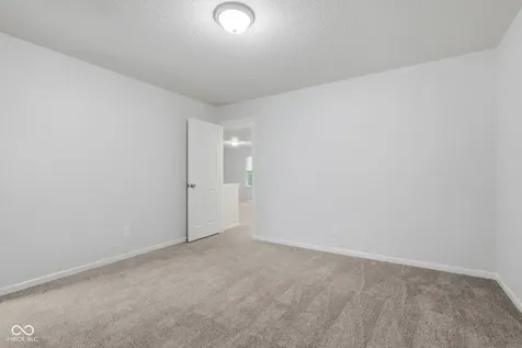 7512 Redcliff Road Indianapolis IN 46256
