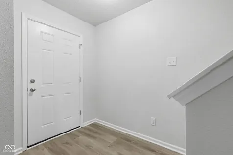 7512 Redcliff Road Indianapolis IN 46256