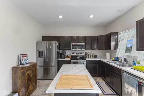 4218 Ashworth Lane Columbus IN 47201