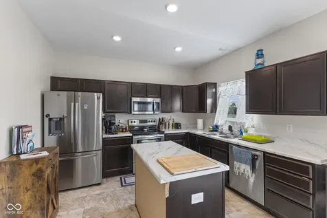 4218 Ashworth Lane Columbus IN 47201