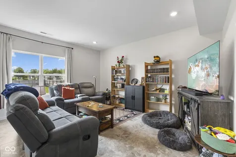 4218 Ashworth Lane Columbus IN 47201