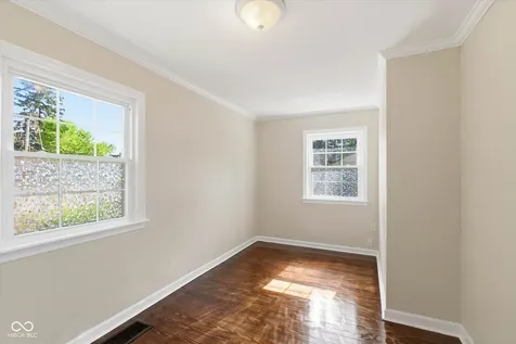632 E 61st Street Indianapolis IN 46220