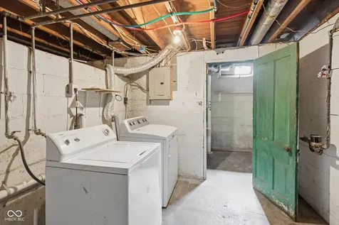 632 E 61st Street Indianapolis IN 46220