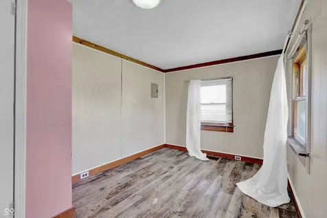 328 Wells Avenue Mitchell IN 47446