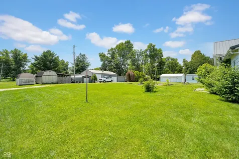328 Wells Avenue Mitchell IN 47446