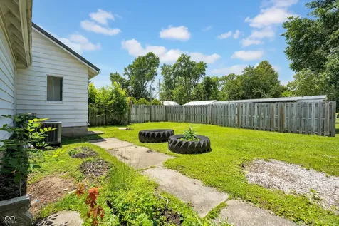 328 Wells Avenue Mitchell IN 47446