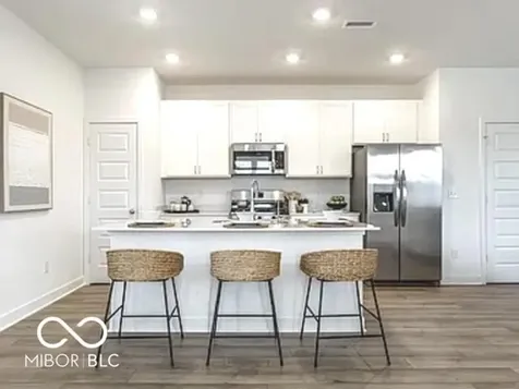 6637 Redwood Drive Mccordsville IN 46055