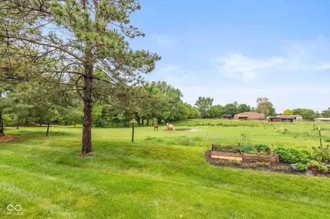 10062 Gemstone Drive Noblesville IN 46060