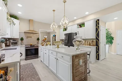 6054 Easy Lane Indianapolis IN 46259