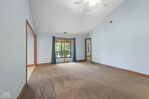 706 Paris Drive Franklin IN 46131